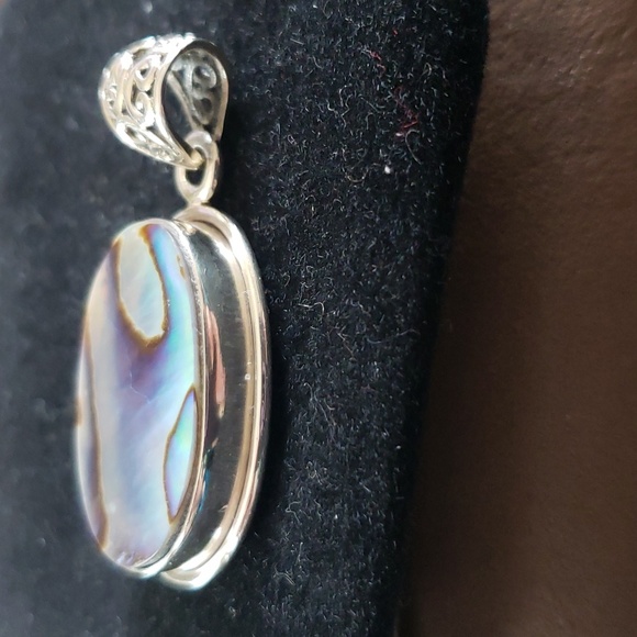 Abalone Shell Pendant - Picture 3 of 5